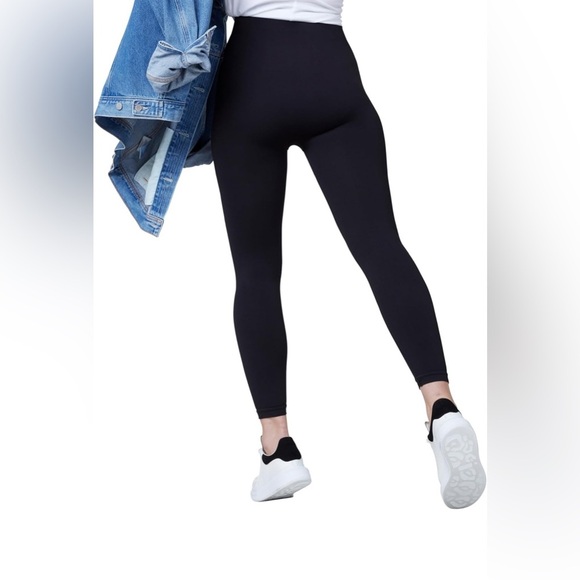 SPANX Seamless Legging-Athletic Wear for Women-Core Control Black Size Medium - Picture 2 of 7